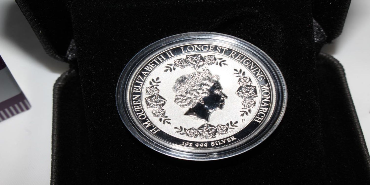 2015 Longest Reigning Monarch Queen Elizabeth II - 1 oz SILVER INTAGLIO COIN