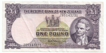 1956 – 1967 New Zealand R.N. Fleming 1 Pound Note gVF